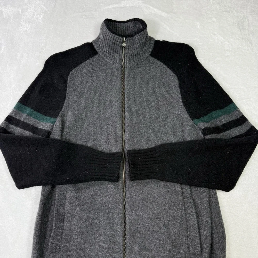BANANA REPUBLIC Sweater Jacket Mens Medium Gray Italian Yarn Wool Striped Soft